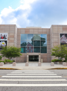 This image shows an exhibit inside the Knoxville Museum of Art, featuring colorful and contemporary artworks. The museum’s vibrant displays provide insight into the region’s art scene, showcasing both local and international artists.