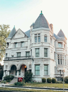 This image shows the historic Conrad-Caldwell House in Louisville, with its ornate Victorian architecture and beautifully preserved interiors, offering a glimpse into the city’s past.