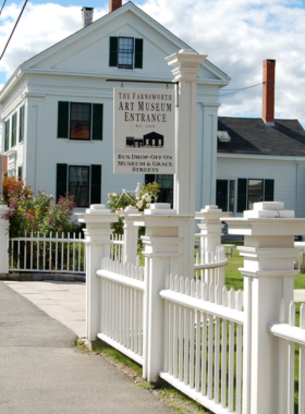  This image shows the Farnsworth Art Museum in Rockland, Maine, featuring a range of American art, including works by the Wyeth family, with beautiful exhibits showcasing the region’s artistic heritage.