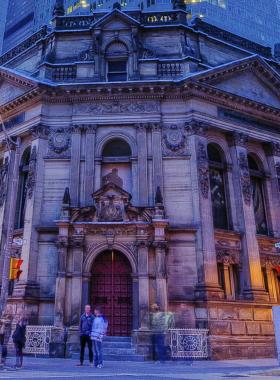 This image shows that the Hockey Hall of Fame in Toronto showcases memorabilia of hockey legends, including Stanley Cup trophies, jerseys, and interactive exhibits, allowing visitors to immerse themselves in Canada’s beloved sport.