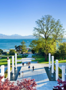 This image shows the iconic Olympic Museum in Lausanne, celebrating the history and legacy of the Olympic Games. Visitors can explore memorabilia, interact with exhibits, and learn about the history of the Games in an inspiring environment.