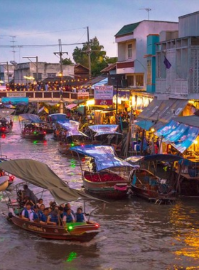 This image shows wooden boats filled with local goods and vendors at Pattaya Floating Market, surrounded by a serene waterway. It reflects the vibrant mix of traditional Thai culture and natural beauty.