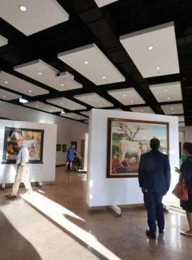 This image shows the Art Center of Waco, a creative space where visitors can explore rotating exhibitions of local and regional artists. The center also offers workshops for all ages, fostering a vibrant artistic community in the heart of Waco.