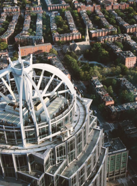 This image shows the panoramic views from the Skywalk Observatory in Boston, capturing the city’s skyline, Charles River, and landmarks like Fenway Park. It highlights the breathtaking perspective of Boston from the 50th floor of the Prudential Tower.