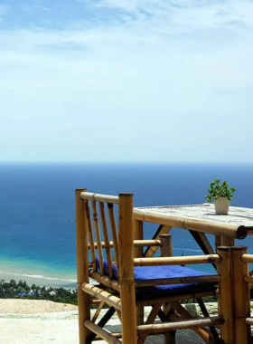 This image shows a breathtaking panoramic view from Mango Viewpoint, with sweeping vistas of Koh Tao’s coastline. The viewpoint is ideal for wide-angle photography, especially during sunrise or sunset when the landscape transforms into a stunning, painterly scene. The hilltop spot offers incredible views perfect for landscape photographers.