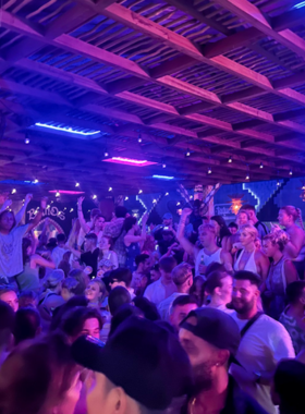 This image shows that the best bars and clubs in Canggu offer a wide range of experiences, from chill beach clubs to high-energy dance spots. Whether you’re looking for food, drinks, music, or just a great time, Canggu’s nightlife has something for everyone, ensuring a memorable night out in Bali.