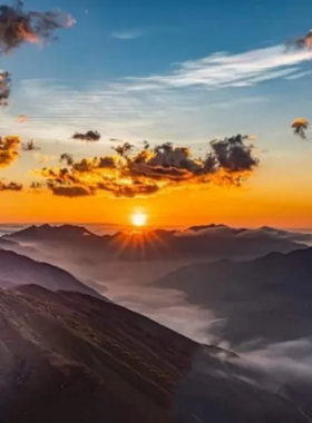 This image shows that the Tay Con Linh Mountains provide a tranquil escape into nature with beautiful hiking trails and lush landscapes. The area offers a peaceful retreat with breathtaking views, making it a perfect destination for those seeking quiet and adventure amidst Vietnam's untouched natural beauty.