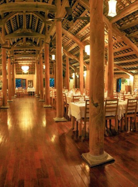 This image shows Junrei Restaurant in Hue, offering a mix of international and Vietnamese dishes. The image highlights a delicious plate of fish and chicken clay pot, showcasing the rich flavors of the food. The cozy ambiance and inviting service make Junrei a great choice for those looking to experience diverse dishes while still enjoying authentic Vietnamese cuisine. Whether you're looking for a unique twist on classic flavors or a comforting meal, Junrei offers both.