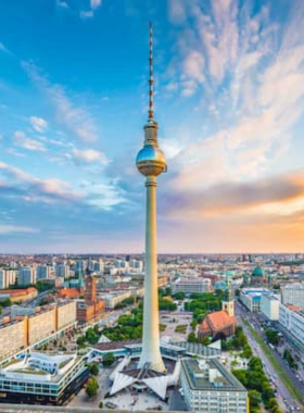 This image shows the Berlin TV Tower (Fernsehturm), which offers a breathtaking panoramic view of Berlin from its observation deck. Standing 368 meters tall, it is one of the tallest structures in Germany. The tower provides an unmatched view of the entire city, including its iconic landmarks, and is one of the best spots to admire Berlin’s sprawling urban landscape, particularly during sunset or at night when the city is lit up.