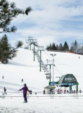 This image shows skiers enjoying the slopes at Snow Valley Ski Club in Edmonton. This ski resort offers a range of slopes suitable for beginners to experienced skiers and snowboarders. It’s a popular winter destination, offering outdoor recreation and adrenaline-filled activities during the colder months. Whether you’re a seasoned skier or a first-timer, Snow Valley provides the perfect winter escape for outdoor enthusiasts in Edmonton."