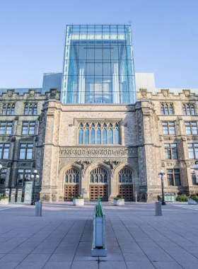 This image shows the Canadian Museum of Nature in Ottawa, a fascinating spot for anyone interested in natural history. The museum’s beautiful stone building houses exhibits on dinosaurs, marine life, and the environment. Visitors can explore interactive displays, view impressive fossil collections, and learn about Canada’s diverse ecosystems. This family-friendly museum offers educational fun for all ages and is a must-see for anyone interested in the natural world and its history.