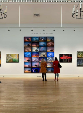 This image shows the Mystic Museum of Art, located along the Mystic River. The museum showcases works from local and regional artists, offering a blend of contemporary and classic art. The peaceful riverside setting adds to the charm of the museum, making it a great place to explore and appreciate creativity. It’s an ideal spot for art lovers to enjoy a quiet and inspiring visit in Mystic, Connecticut.