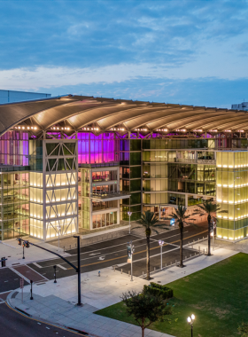 This image shows the Dr. Phillips Center for the Performing Arts in Orlando, Florida, a cultural venue for world-class performances including Broadway shows, concerts, and ballet. The center is a vibrant part of Orlando’s arts scene, offering a wide variety of live entertainment for visitors of all ages. With stunning architecture and a range of performances, it’s the perfect place to enjoy a night out filled with creativity and artistic expression.