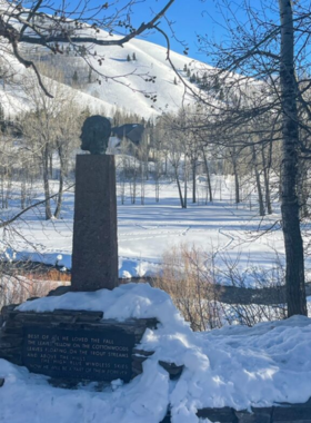 This image shows that the Ketchum Cemetery is a peaceful and reflective spot, offering visitors a chance to pay respects to historical figures such as Ernest Hemingway. The cemetery, set amidst scenic Idaho landscapes, is small but holds great significance. It’s a quiet place where visitors can learn more about Sun Valley’s cultural and literary history while enjoying the peaceful surroundings. The cemetery is accessible year-round, providing a unique connection to the past for history enthusiasts and those interested in Sun Valley’s storied legacy.